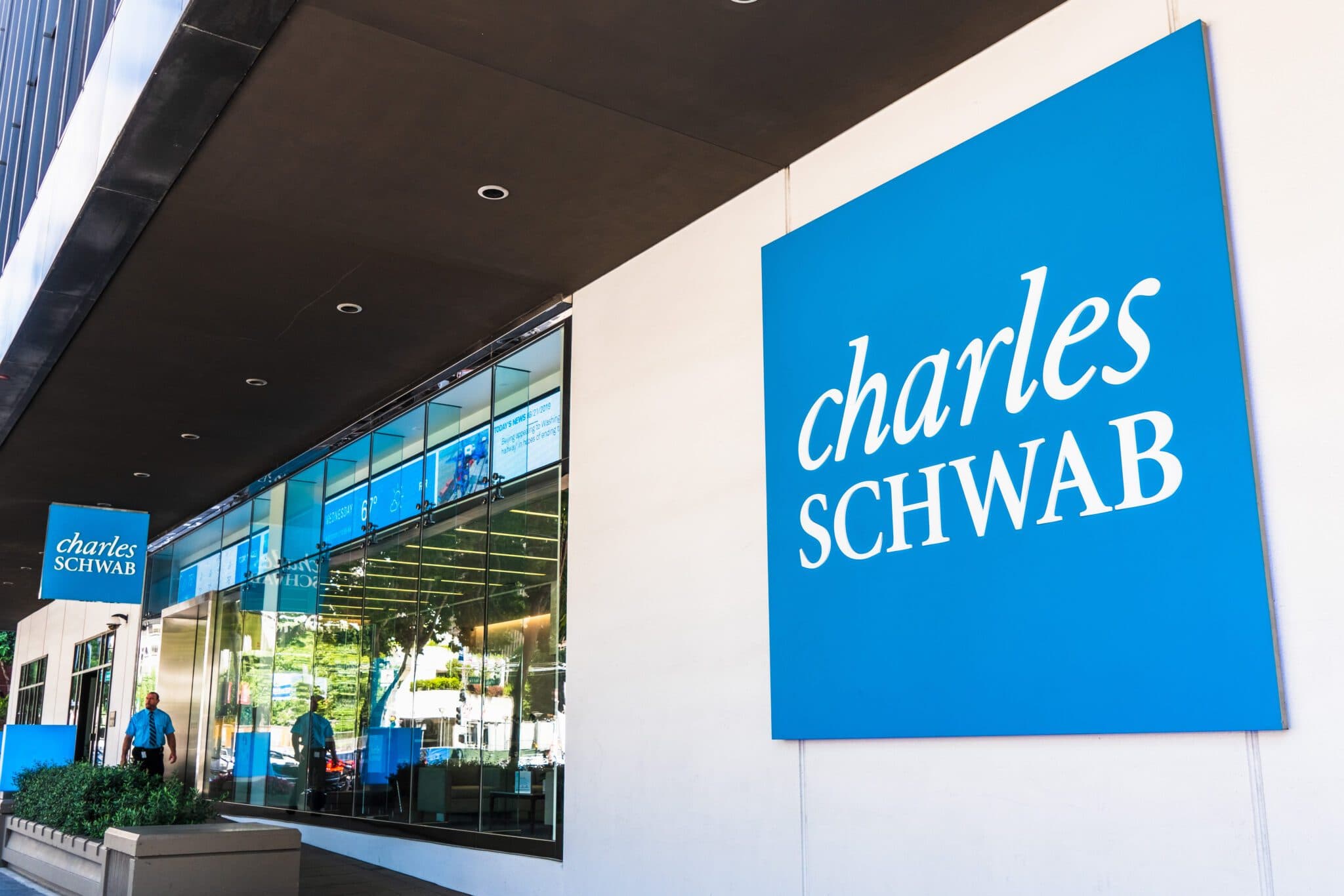 Charles Schwab Shares Jump Over 8% on Q3 Earnings Beat