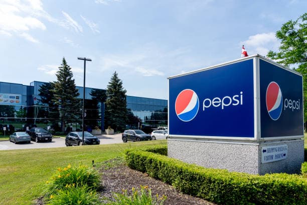 Barclays Downgrades PepsiCo to Equalweight, Cites Near-Term Uncertainty in Snack Division