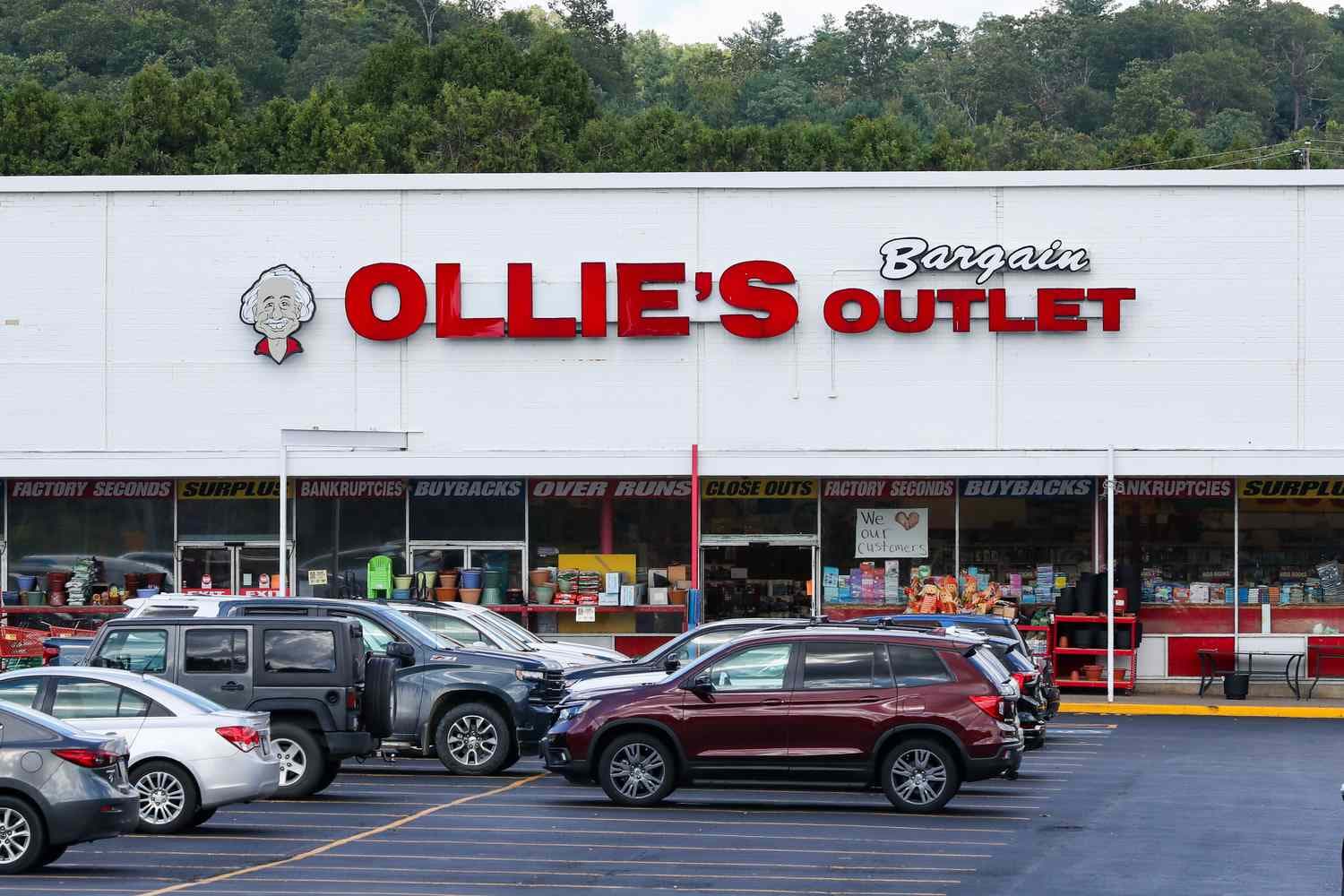 Ollie’s Delivers Strong Q1 Results, But Shares Slightly Down
